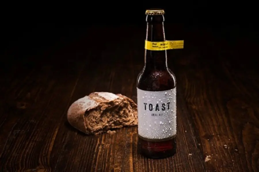Spreco alimentare: arriva Toast Ale, la birra di pane raffermo