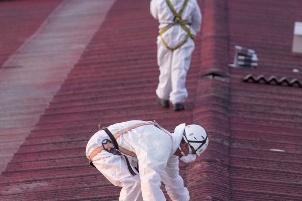 Smaltimento dell’amianto: costi e procedura